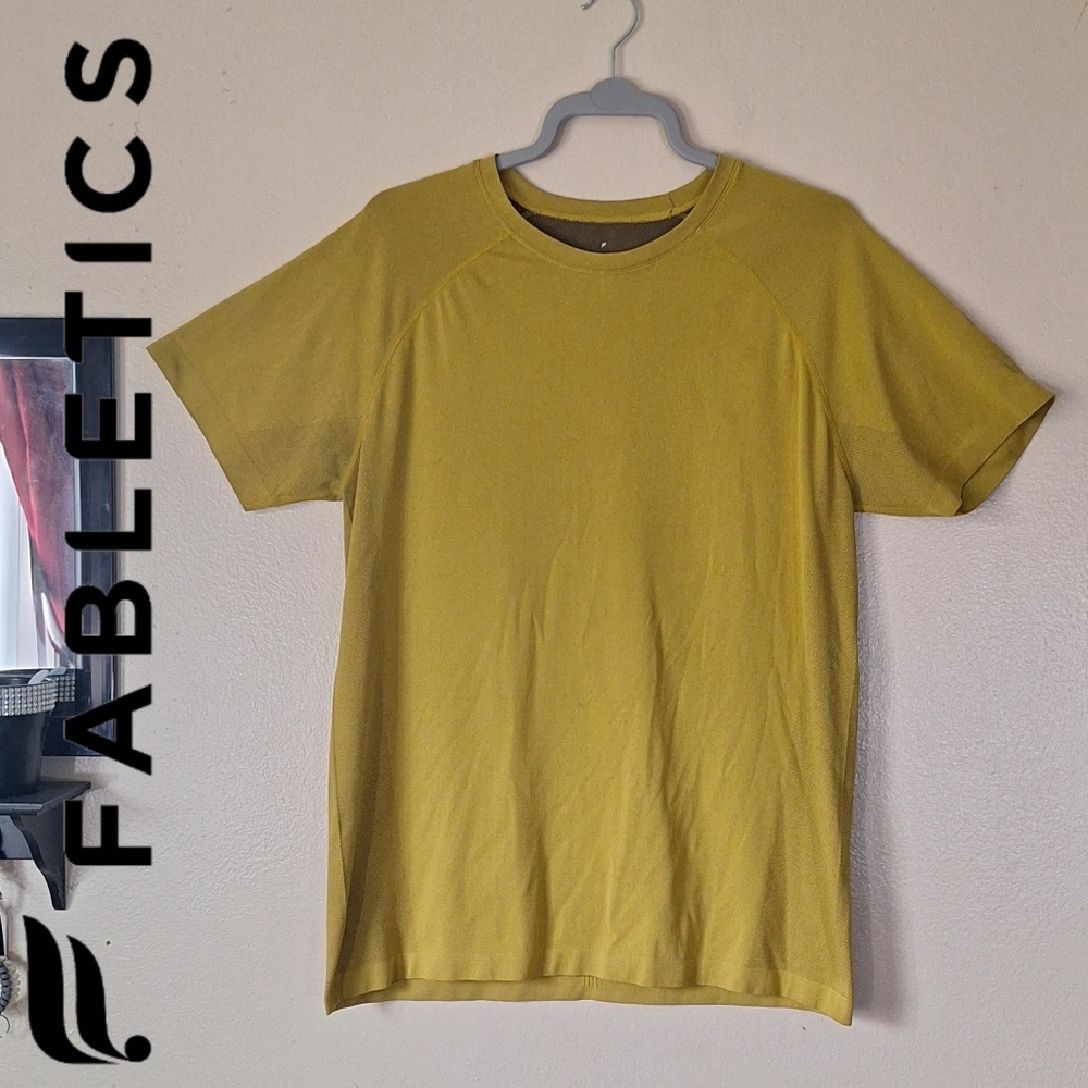 Fabletics athletic training day tee